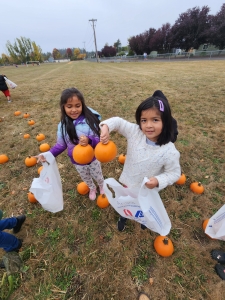 Kinders at the “Pumpkin Patch”